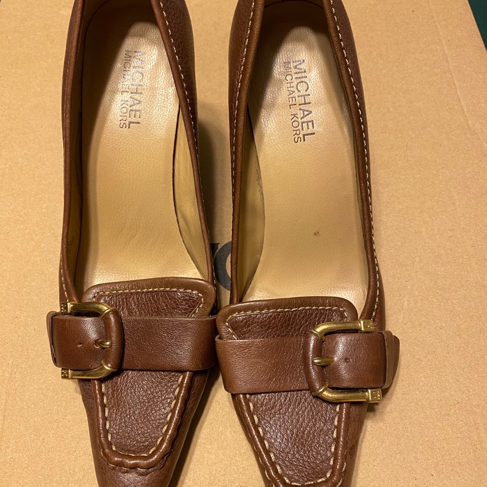 Michael kors leather buckle detail shoe
